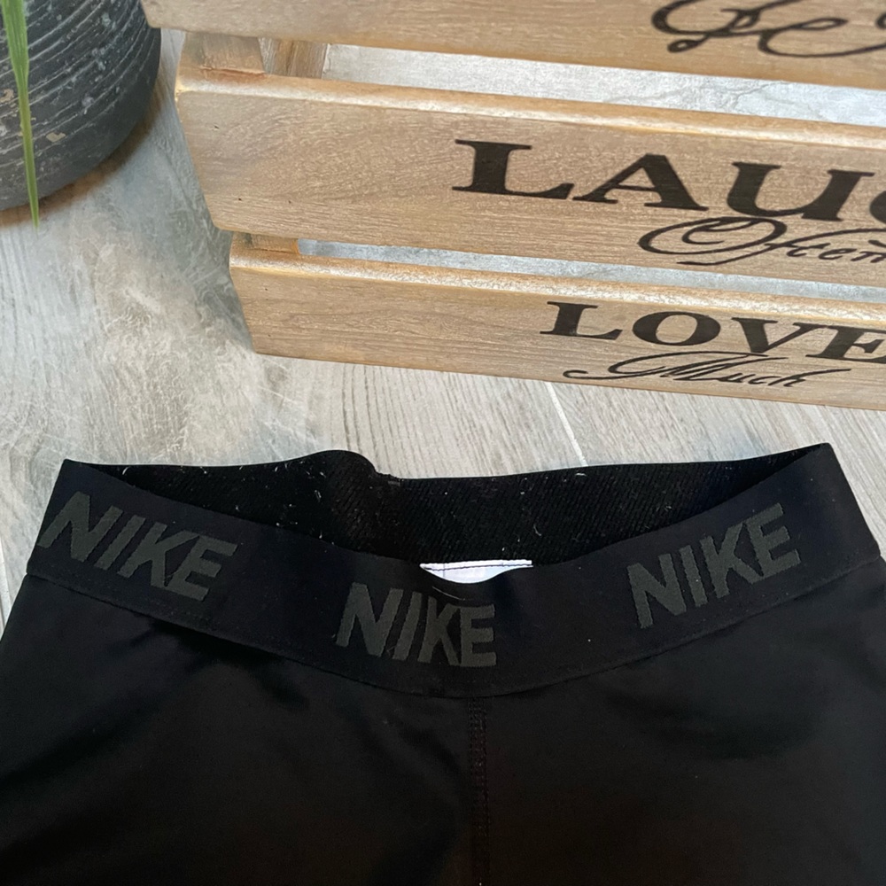 Nike Pro Dri-FIT Black Compression Shorts Womens Small 5 Inseam Volleyball - Picture 3 of 7